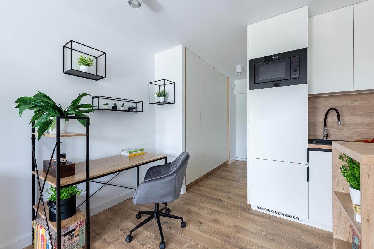 Wrzeciono 12 - Piekny Apartament Obok Szpitala Bielanskiego Oraz Awf, Bezplatna Strefa Parkowania - 400M Do Stacji Metra - Good Apartments Varsóvia Exterior foto
